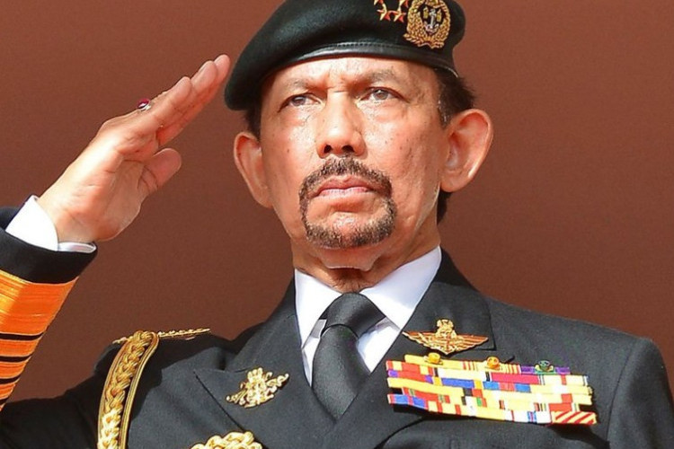 HEBOH! Sultan Brunei Cabut Gelar Bangsawan Sang Menantu, Ternyata Ini Alasan Dibaliknya